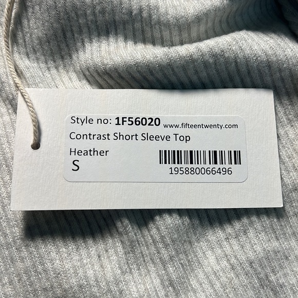 FIFTEEN TWENTY Heather Ivory Ribbed Contrast Puff Sleeve Top - Picture 7 of 11